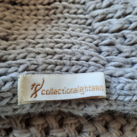 Infinity Scarf, Gray - Picture 3 of 5